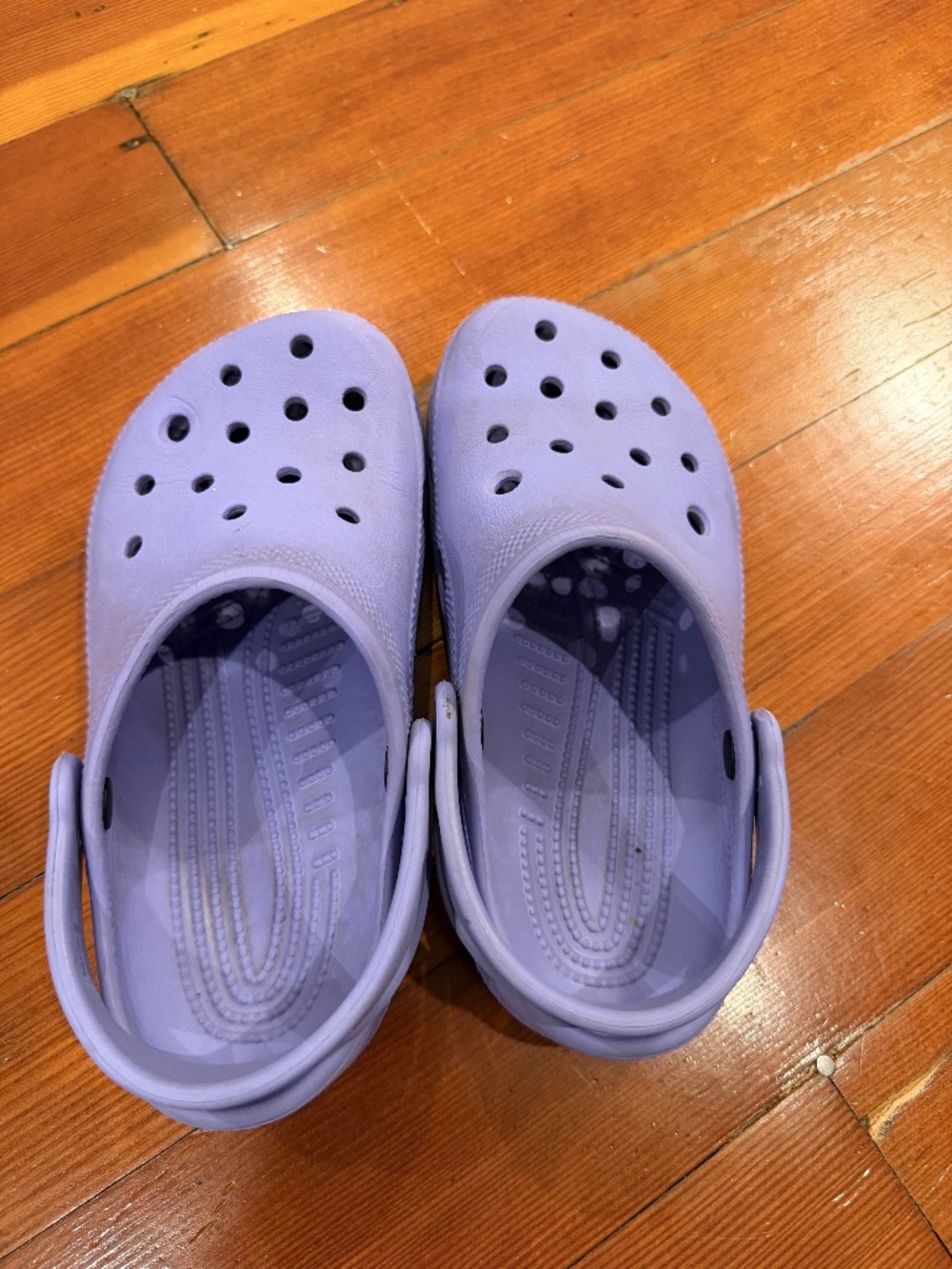 Girl’s Purple Crocs Size J1